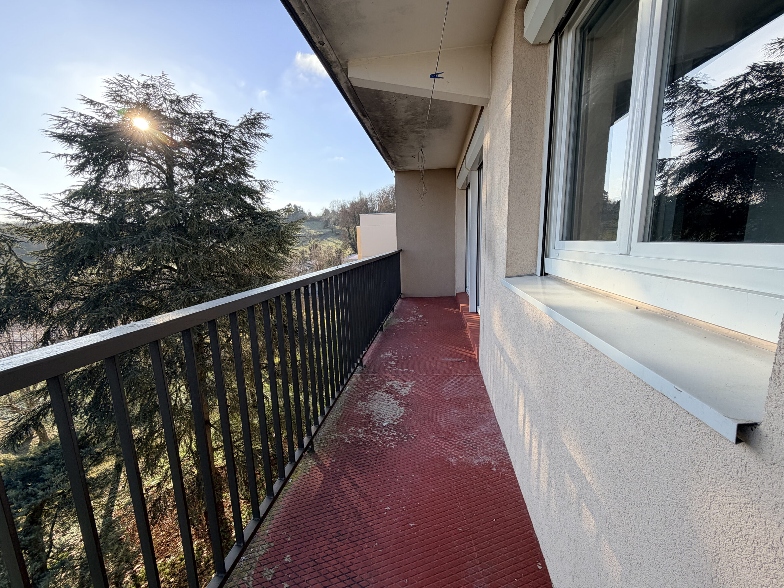 Appartement T4 avec travaux à prévoir – Meyzieu